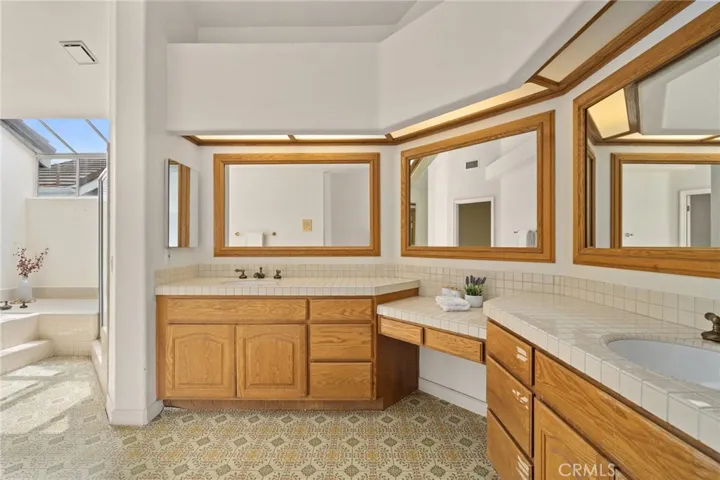 6208 Tobruk Court, Long Beach, California 90803