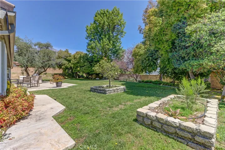 2038 N Redding Way, Upland, California 91784