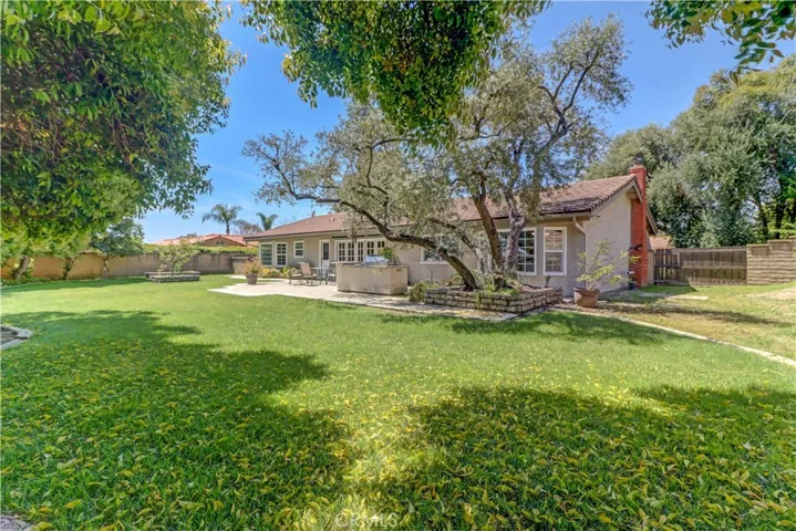 2038 N Redding Way, Upland, California 91784