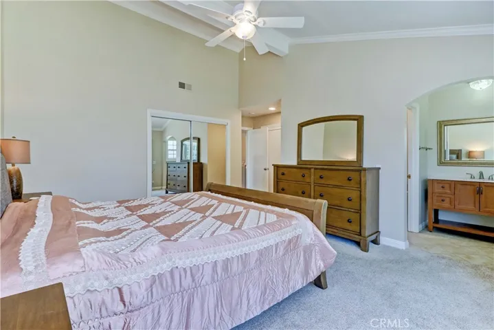 2038 N Redding Way, Upland, California 91784