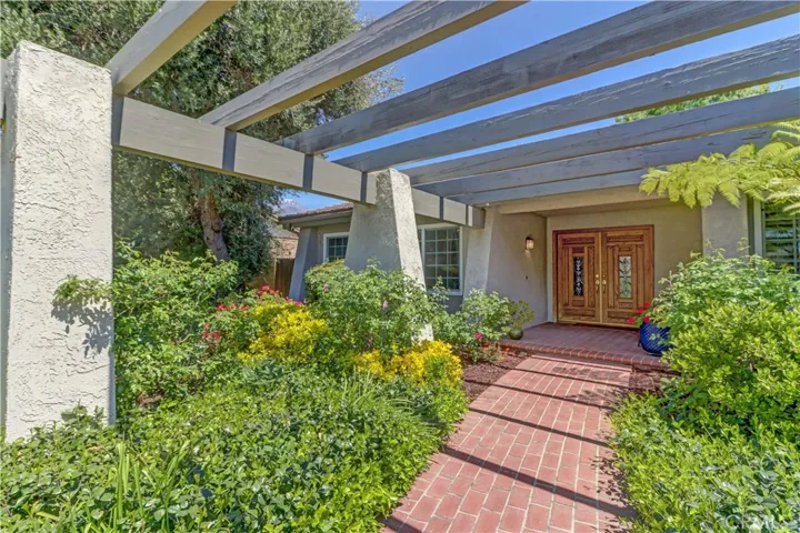 2038 N Redding Way, Upland, California 91784