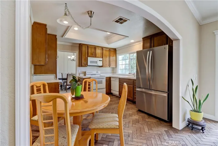 2038 N Redding Way, Upland, California 91784