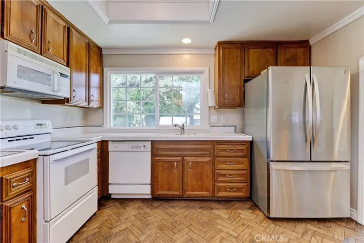 2038 N Redding Way, Upland, California 91784