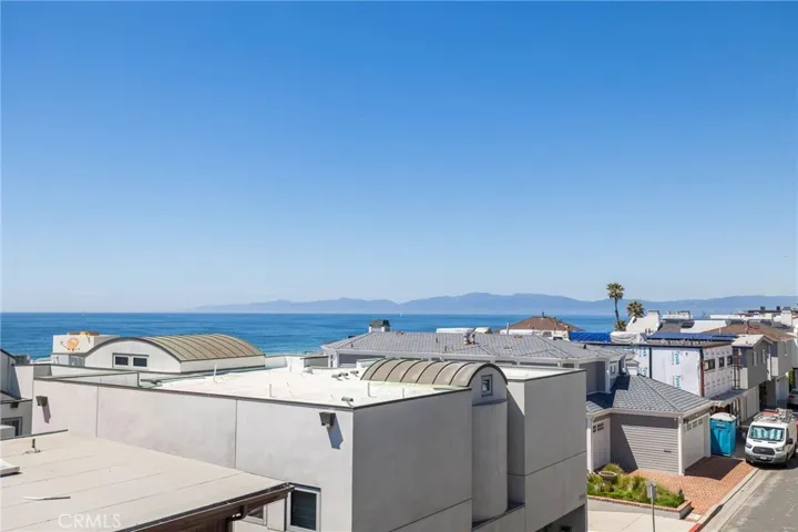 2912 Ocean Drive, Manhattan Beach, California 90266