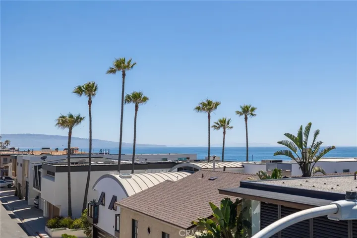 2912 Ocean Drive, Manhattan Beach, California 90266