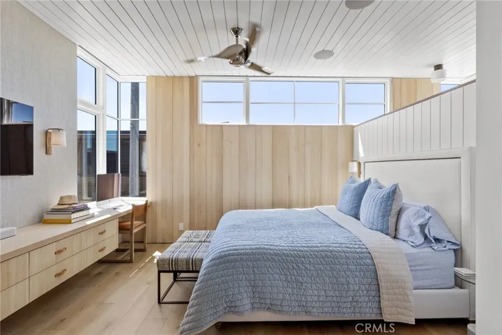 2912 Ocean Drive, Manhattan Beach, California 90266