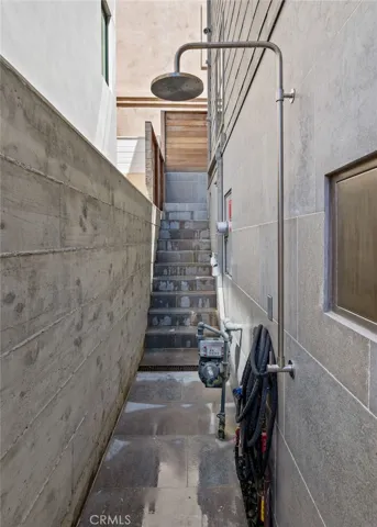 2912 Ocean Drive, Manhattan Beach, California 90266