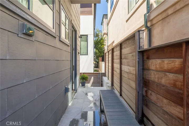 2912 Ocean Drive, Manhattan Beach, California 90266