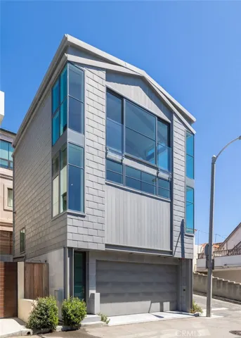 2912 Ocean Drive, Manhattan Beach, California 90266