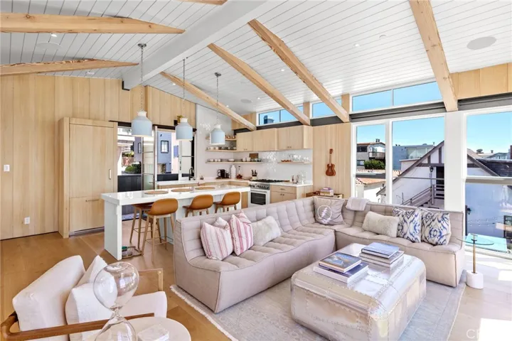 2912 Ocean Drive, Manhattan Beach, California 90266