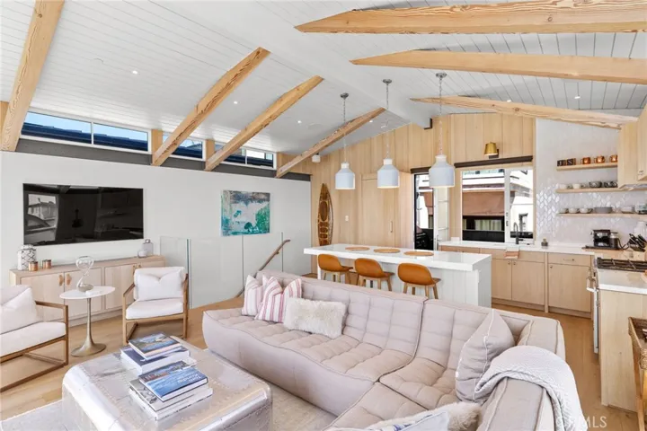 2912 Ocean Drive, Manhattan Beach, California 90266