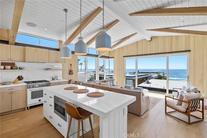 2912 Ocean Drive, Manhattan Beach, California 90266