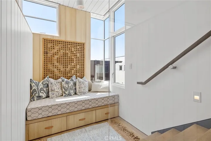 2912 Ocean Drive, Manhattan Beach, California 90266