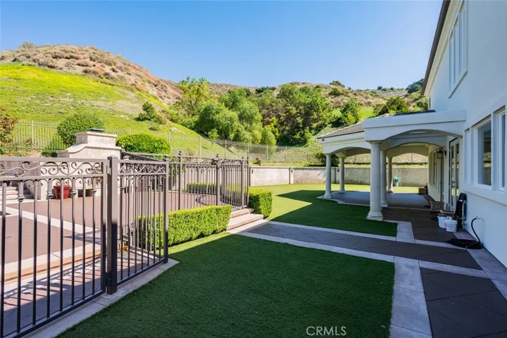 25301 Prado De Los Arboles, Calabasas, California 91302
