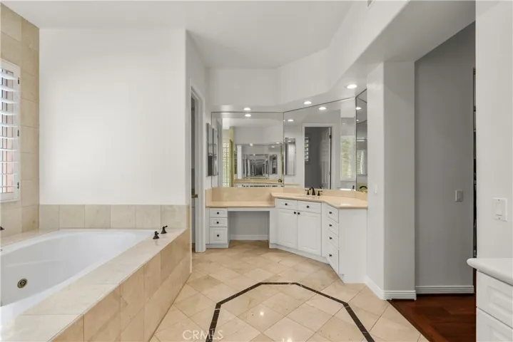 25301 Prado De Los Arboles, Calabasas, California 91302