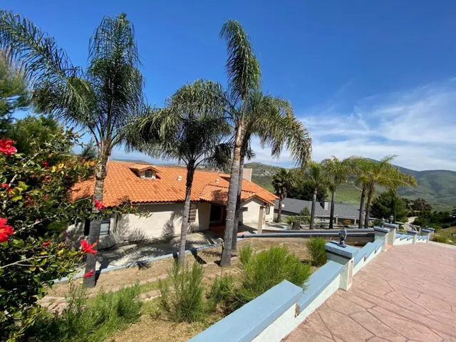 10024 Eubank Lane, Spring Valley, California 91977