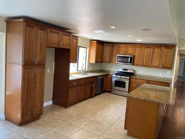 10024 Eubank Lane, Spring Valley, California 91977