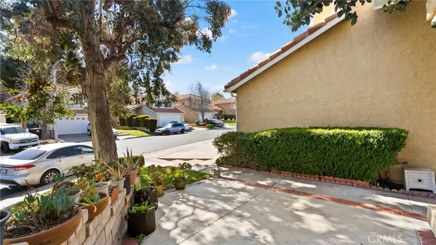 19765 Azure Field Drive, Newhall, California 91321