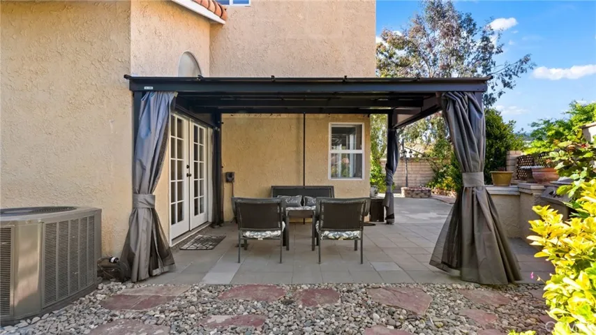 19765 Azure Field Drive, Newhall, California 91321