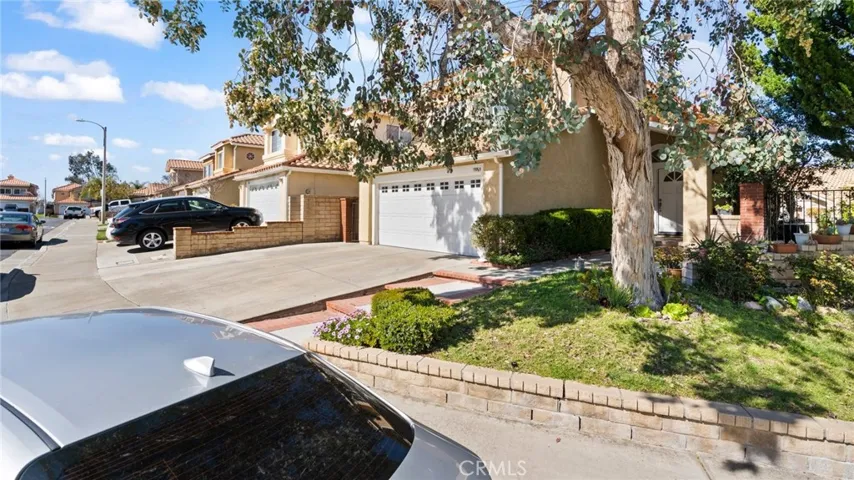 19765 Azure Field Drive, Newhall, California 91321