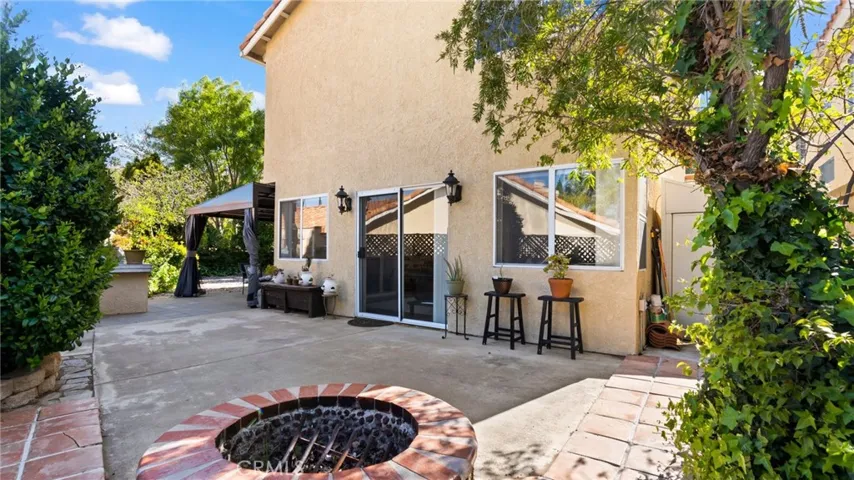 19765 Azure Field Drive, Newhall, California 91321