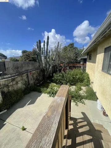 9845 B St, Oakland, California 94603