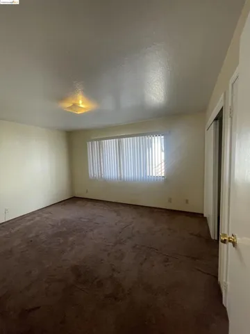9845 B St, Oakland, California 94603