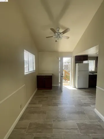9845 B St, Oakland, California 94603