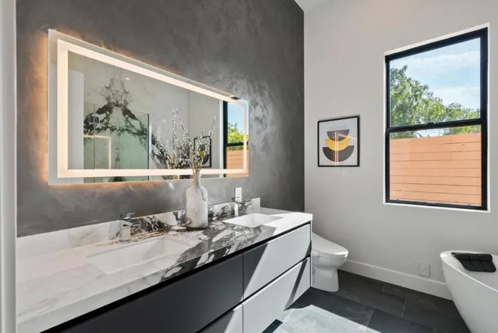 136 Lois Lane, Palo Alto, California 94303