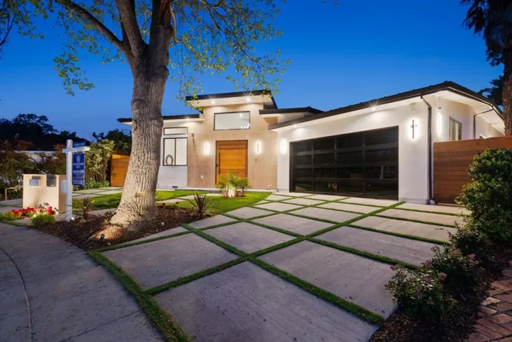 136 Lois Lane, Palo Alto, California 94303