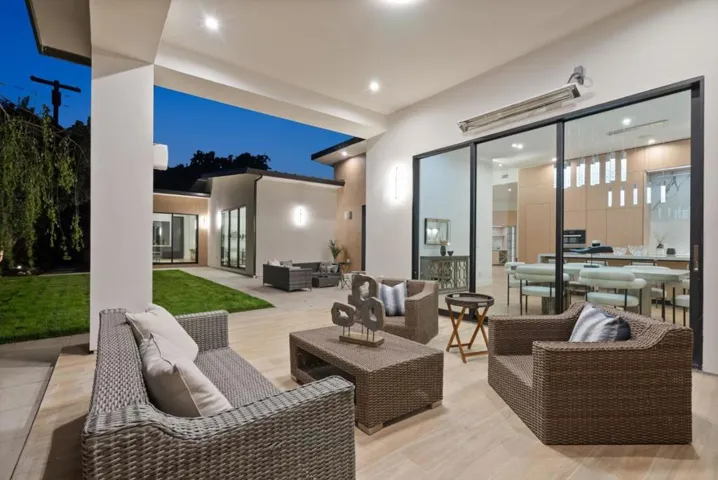 136 Lois Lane, Palo Alto, California 94303