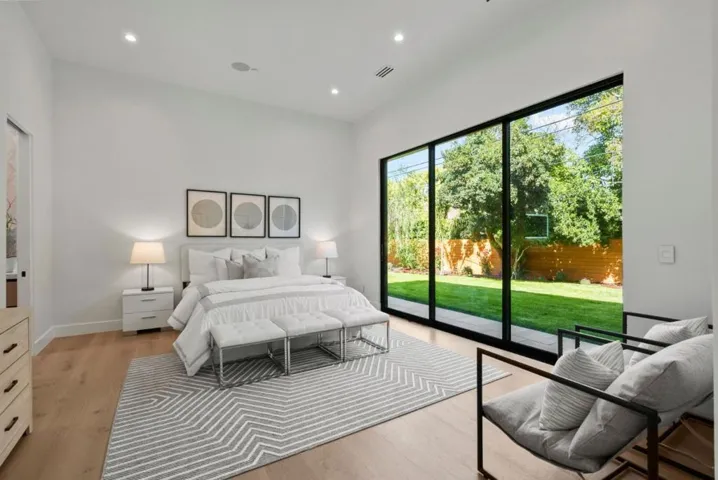 136 Lois Lane, Palo Alto, California 94303