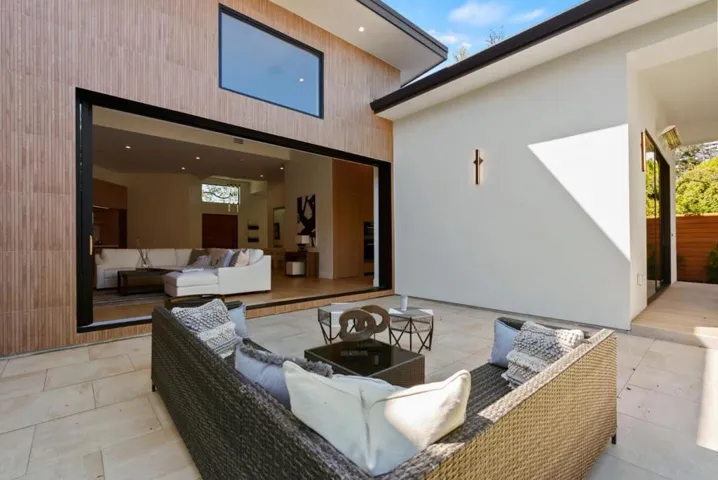 136 Lois Lane, Palo Alto, California 94303