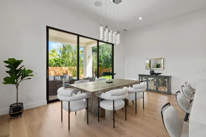 136 Lois Lane, Palo Alto, California 94303