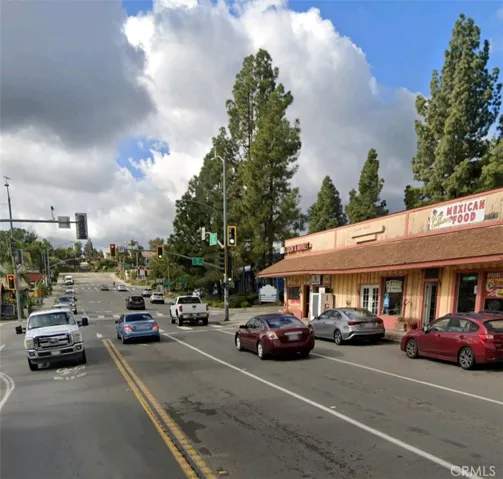 102 E Mission Road, Fallbrook, California 92028