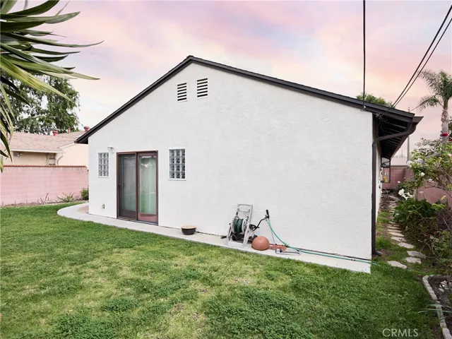 14513 Fonthill Avenue, Hawthorne, California 90250