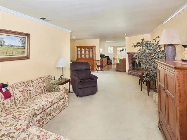 14513 Fonthill Avenue, Hawthorne, California 90250