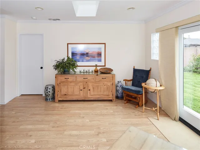 14513 Fonthill Avenue, Hawthorne, California 90250