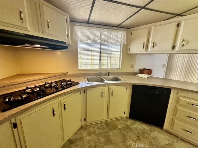 601 N Kirby Street 370, Hemet, California 92545