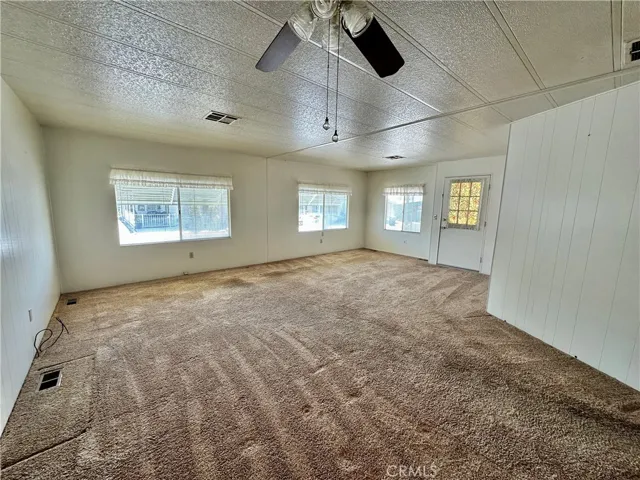 601 N Kirby Street 370, Hemet, California 92545