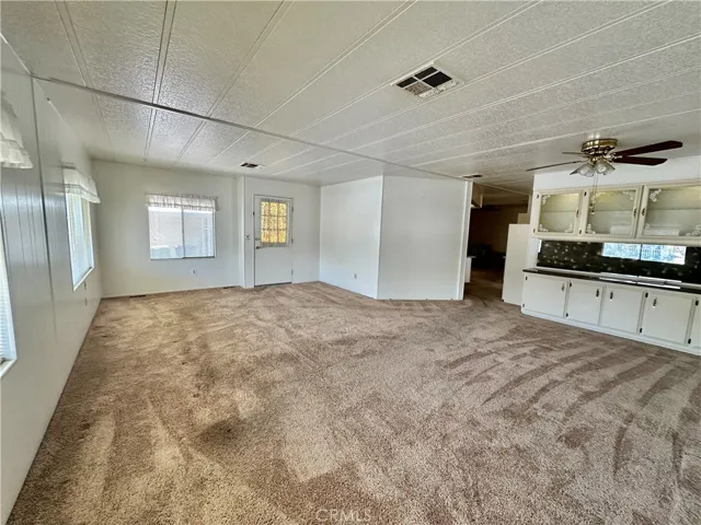 601 N Kirby Street 370, Hemet, California 92545