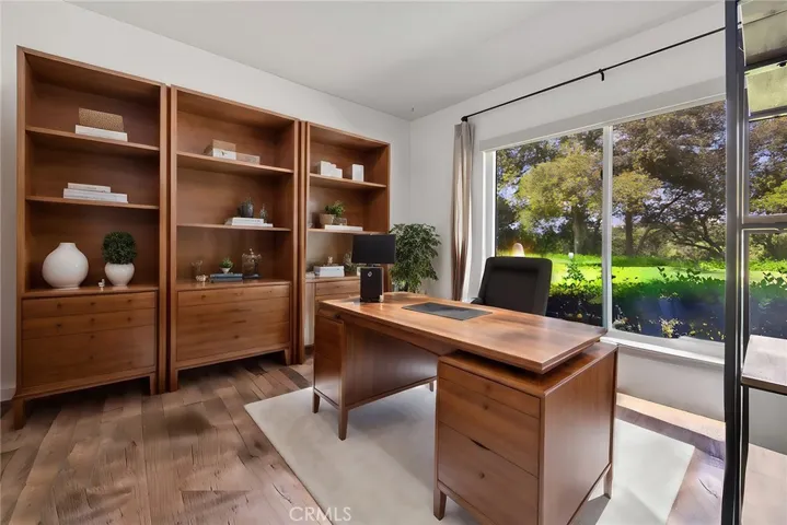 Virtually Staged as Office