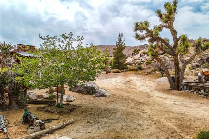 55525 Wood Road, Yucca Valley, California 92284