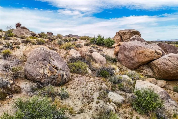 55525 Wood Road, Yucca Valley, California 92284