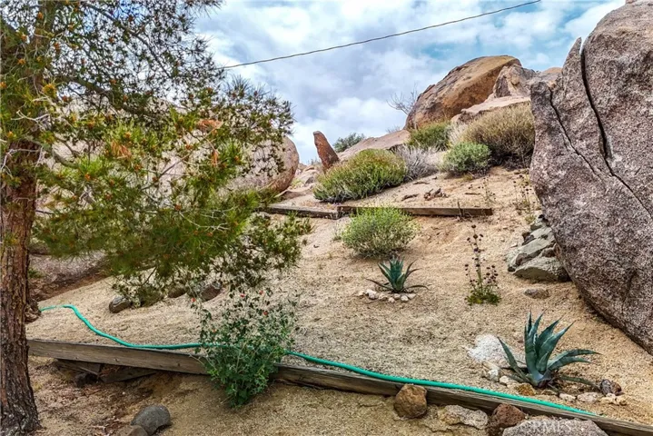 55525 Wood Road, Yucca Valley, California 92284