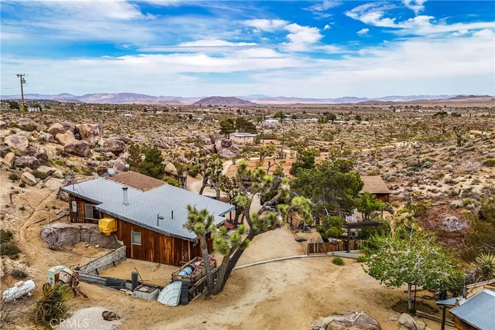 55525 Wood Road, Yucca Valley, California 92284