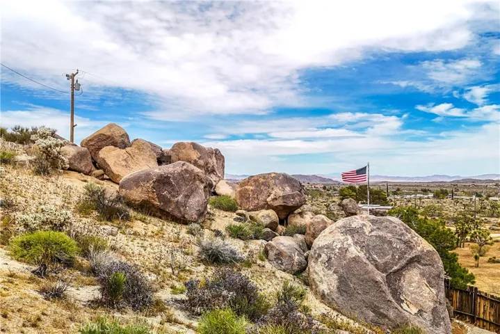 55525 Wood Road, Yucca Valley, California 92284