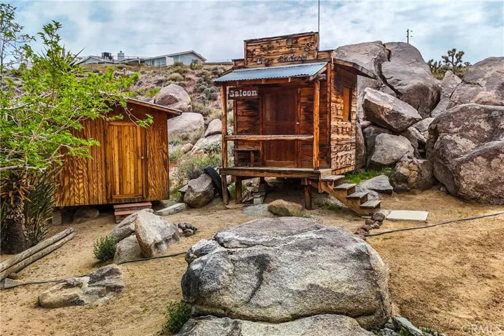 55525 Wood Road, Yucca Valley, California 92284