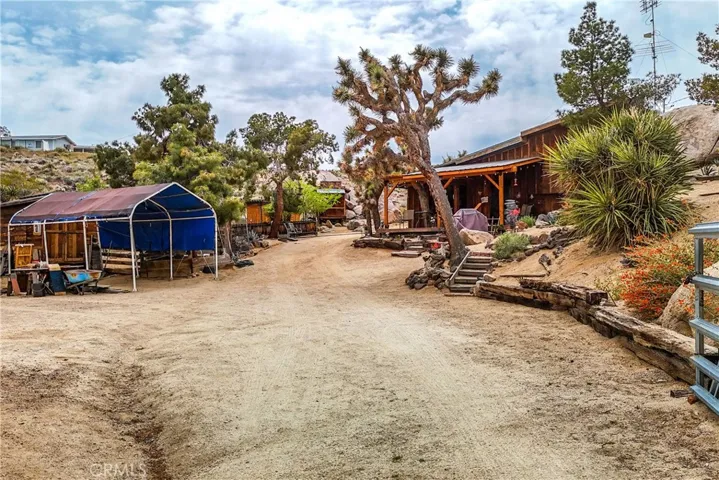 55525 Wood Road, Yucca Valley, California 92284