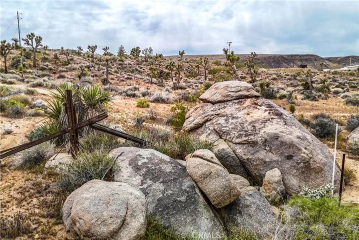 55525 Wood Road, Yucca Valley, California 92284